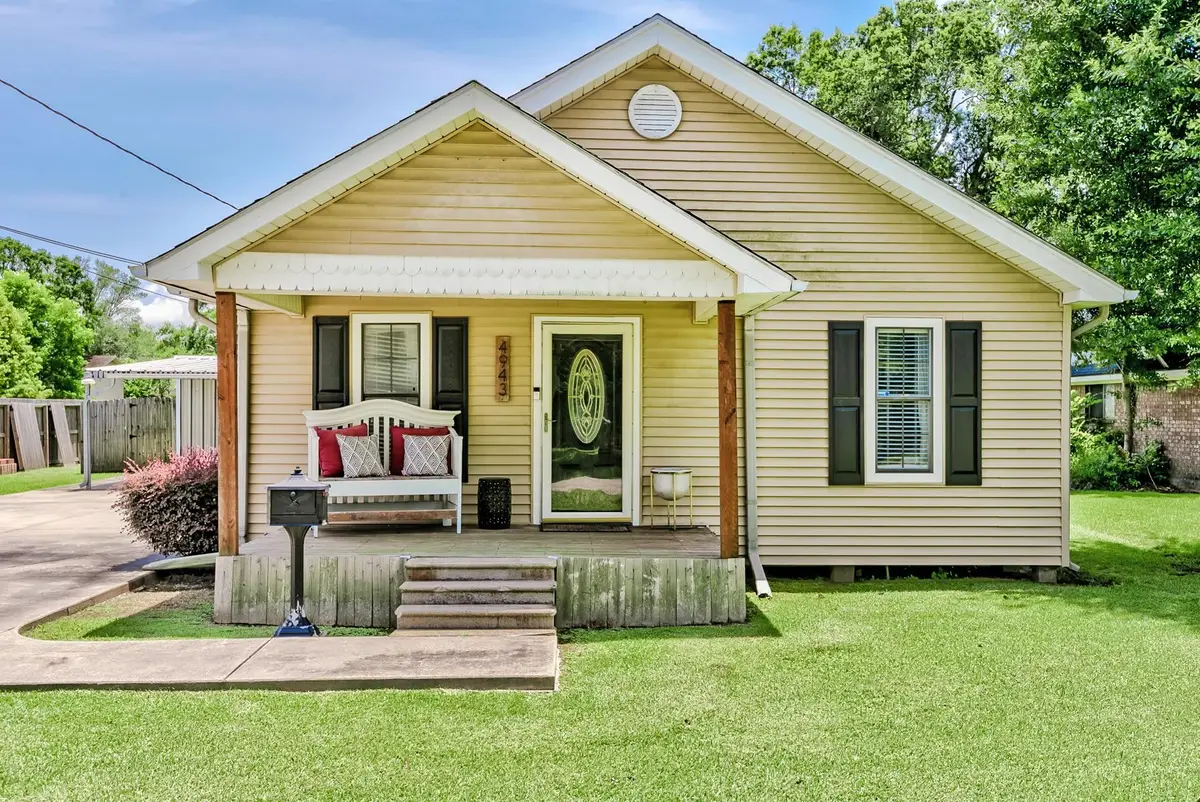 4943 Wilson, Groves, TX 77619 - #1
