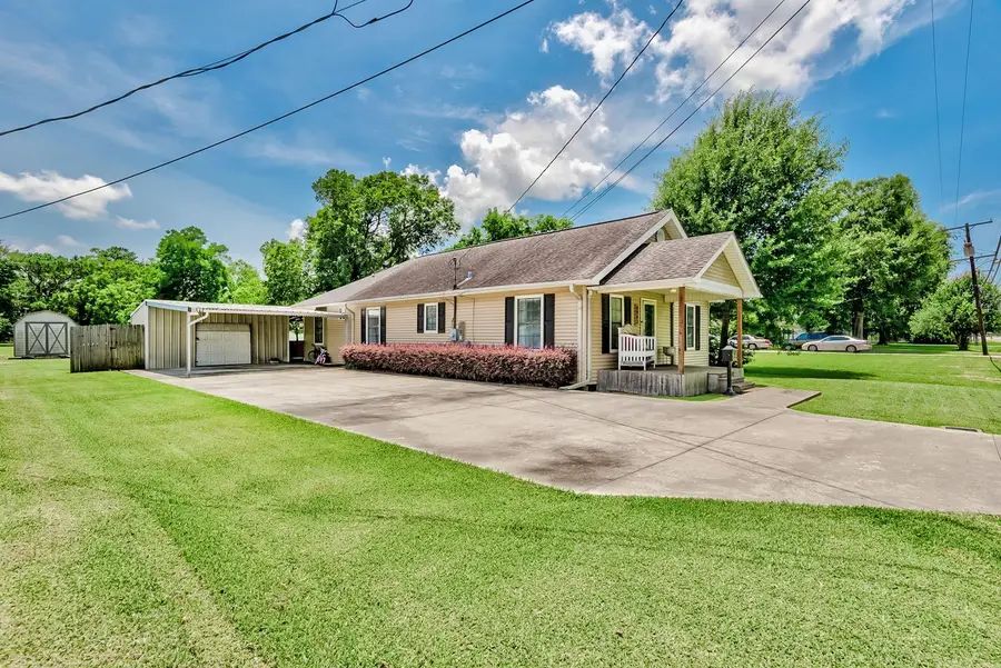 4943 Wilson, Groves, TX 77619 - #3