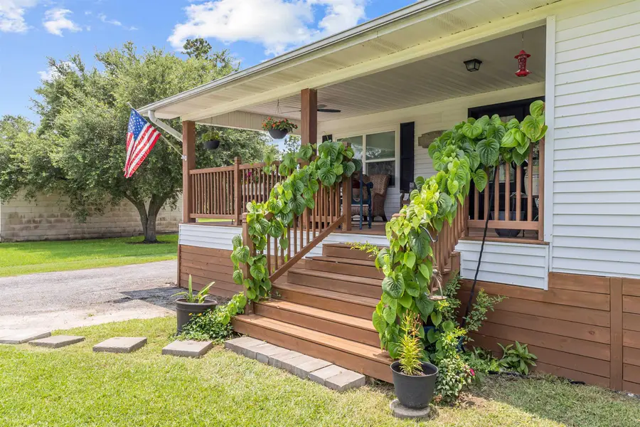 9633 Gilbert RD, Beaumont, TX 77705 - #2
