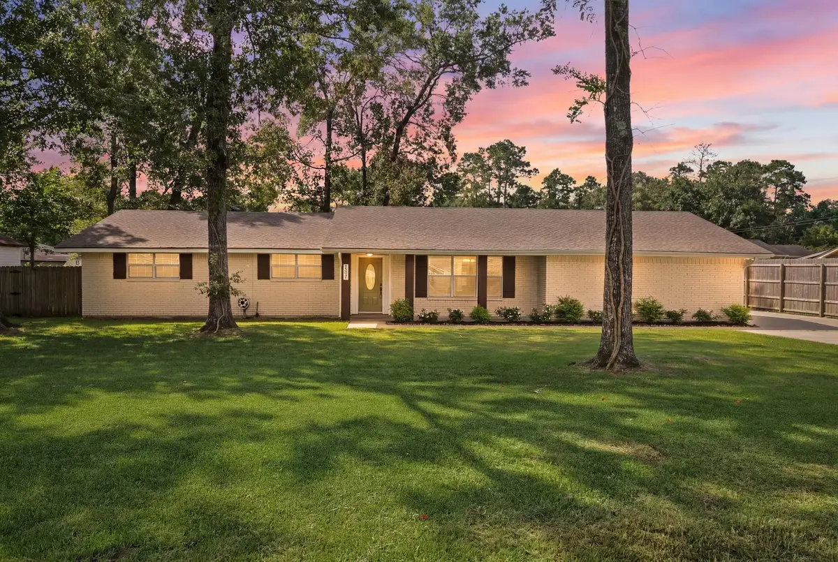 131 Wood Manor Ln., Sour Lake, TX 77659 - #1