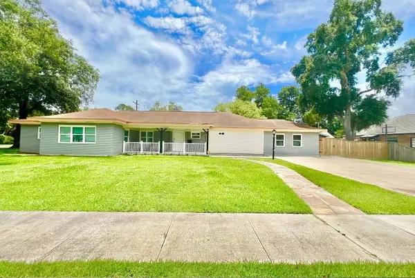 4550 Sunken Court, Port Arthur, TX 77642