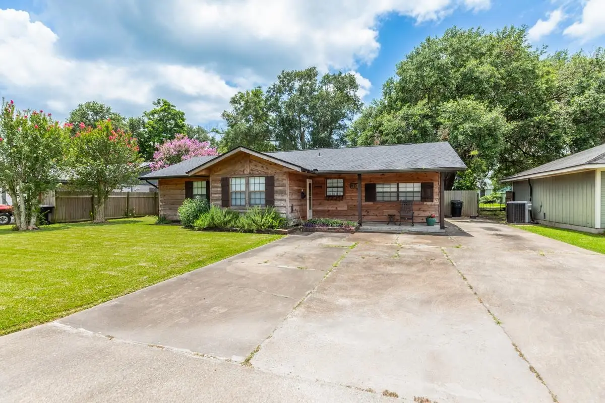 804 S 10th St., Nederland, TX 77627 - #1