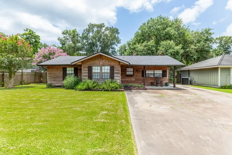 804 S 10th St., Nederland, TX 77627 - #2