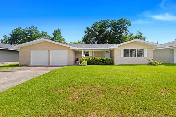 212 N 33rd, Nederland, TX 77627