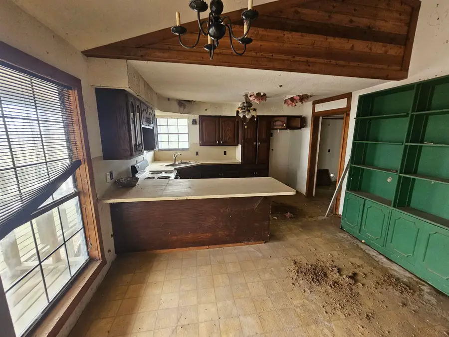 17089 BOONDOCKS, Beaumont, TX 77705 - #3