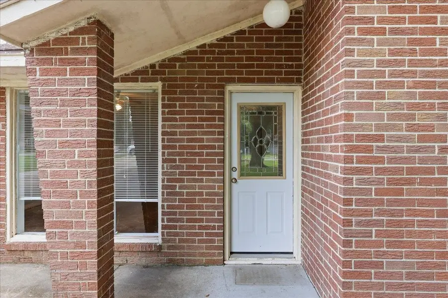8860 Blaylock Ln, Beaumont, TX 77706 - #2
