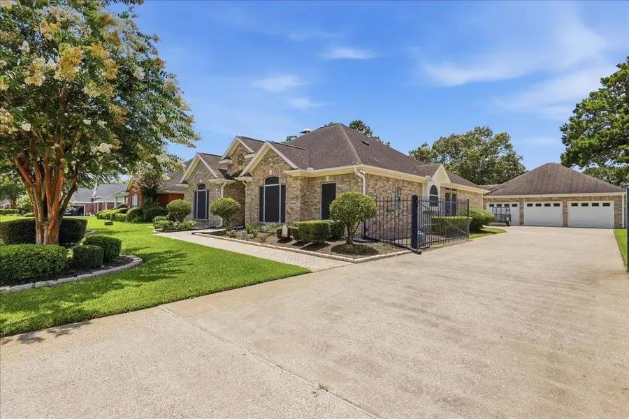 3774 Champions Drive, Beaumont, TX 77707 - #3