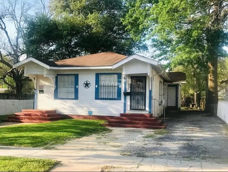 616 Elgie St, Beaumont, TX 77705 - #2
