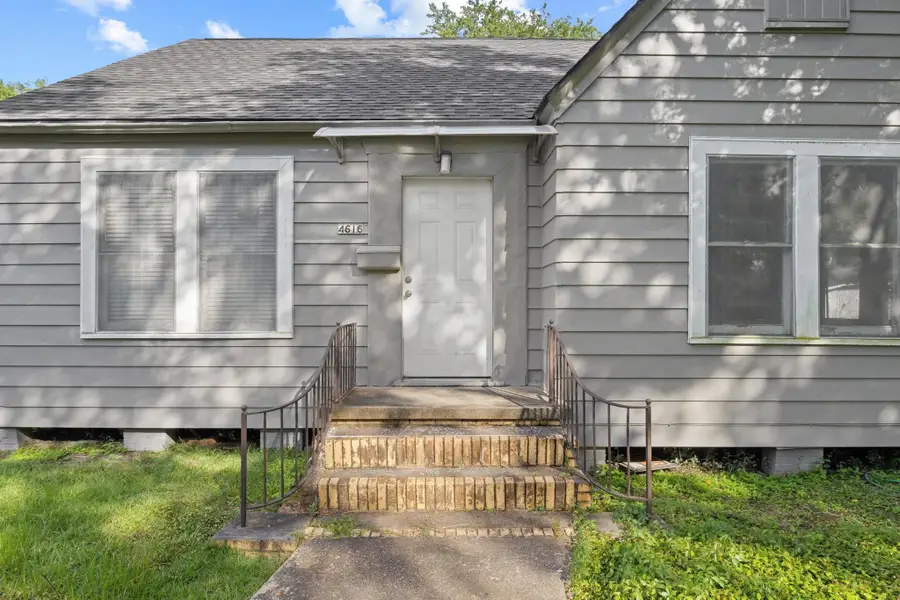 4616 Woodlawn St, Port Arthur, TX 77642 - #2