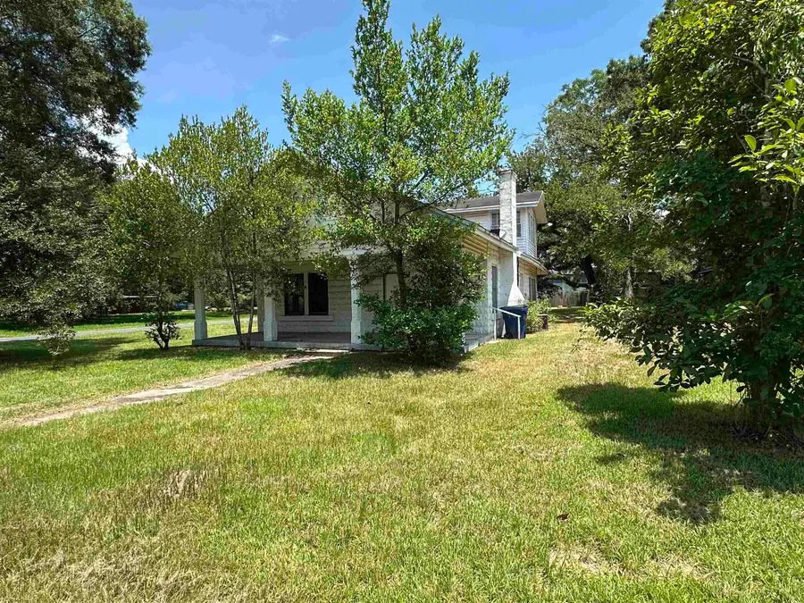 303 S 3rd, Silsbee, TX 77656 - #2