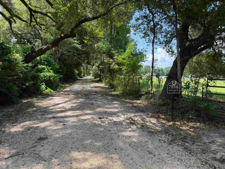 7816 McDonald Ln., Silsbee, TX 77656 - #2
