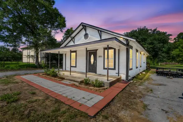 5295 N Main St, Vidor, TX 77662
