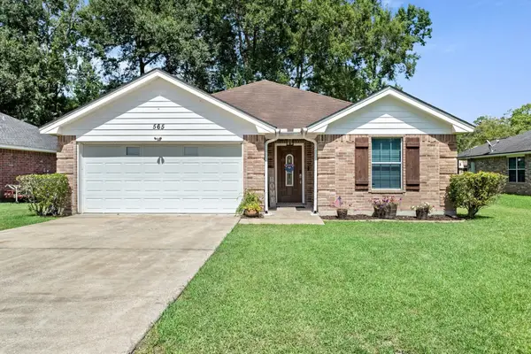 565 Pine Burr, Vidor, TX 77662