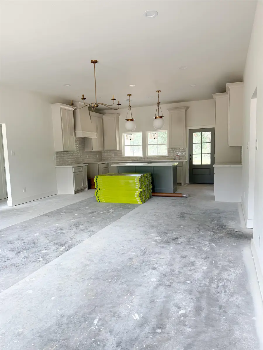 8647 Mitchell Rd, Lumberton, TX 77657 - #2