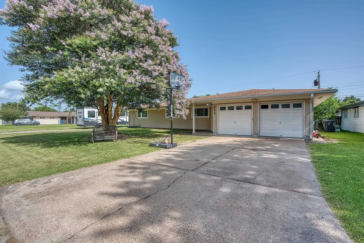 655 CACTUS, Bridge City, TX 77611-0000 - #1