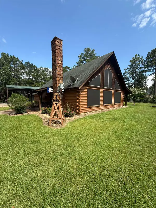 1461 Beachrock Drive, Brookeland, TX 75931