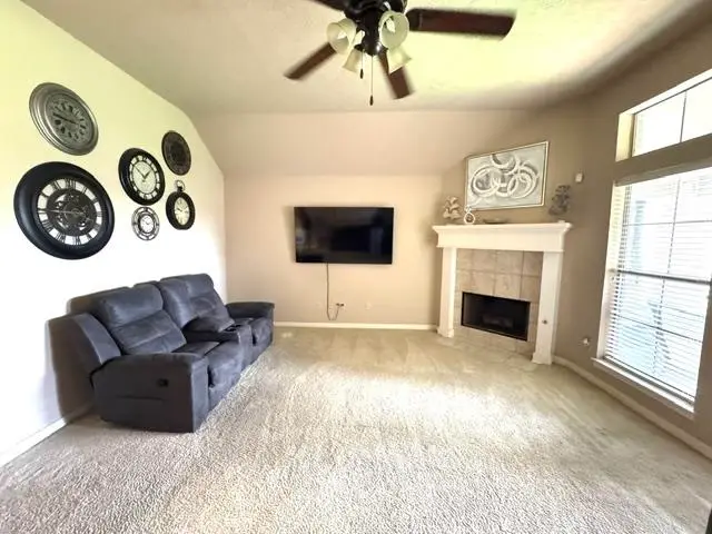 5660 Nicole Ln., Beaumont, TX 77713 - #2