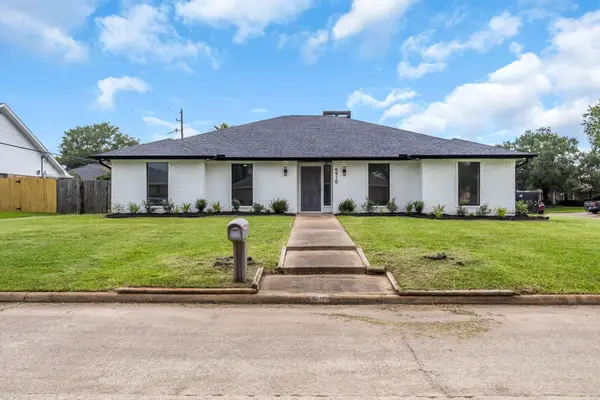 6910 Burlington, Beaumont, TX 77706