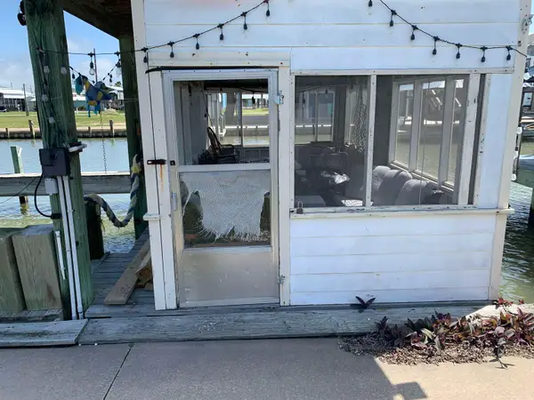 1228 Rainbow, Crystal Beach, TX 77650