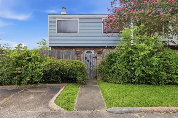 5910 Fairmeadow, Beaumont, TX 77707