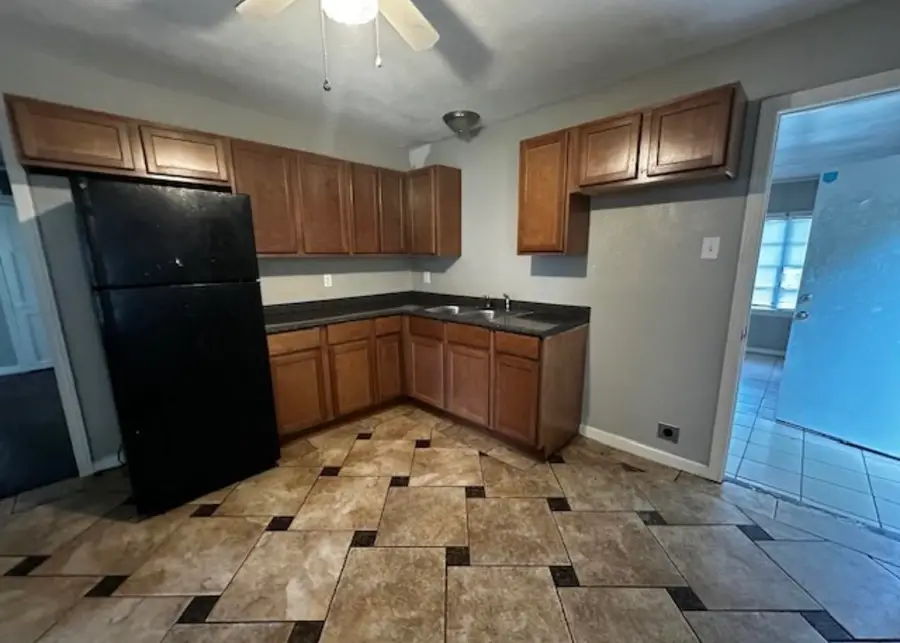 2445 Hybrook Ln, Beaumont, TX 77703 - #2