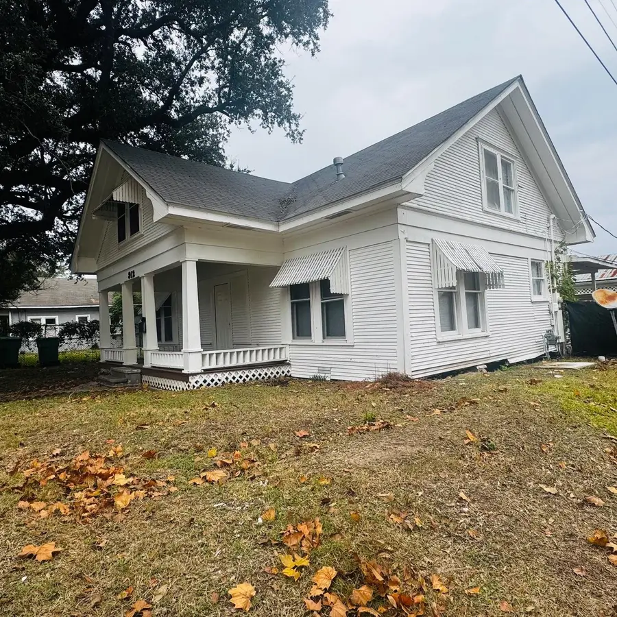 912 5th Street, Orange, TX 77630 - #2