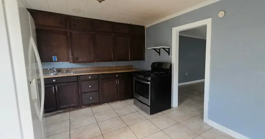 5040 6th St, Port Arthur, TX 77642 - #3