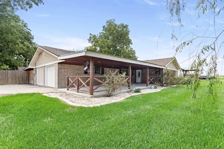 15454 Main St., Hamshire, TX 77662 - #2
