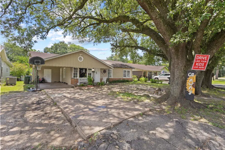 4965 Park St, Beaumont, TX 77705 - #2