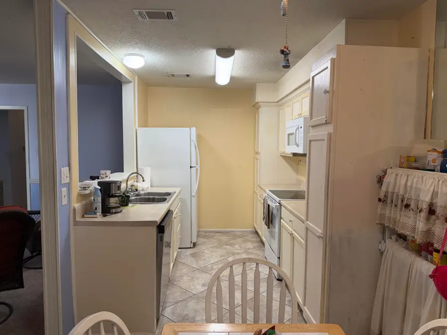 1002 Park Meadow Dr, Beaumont, TX 77706-3922 - #2