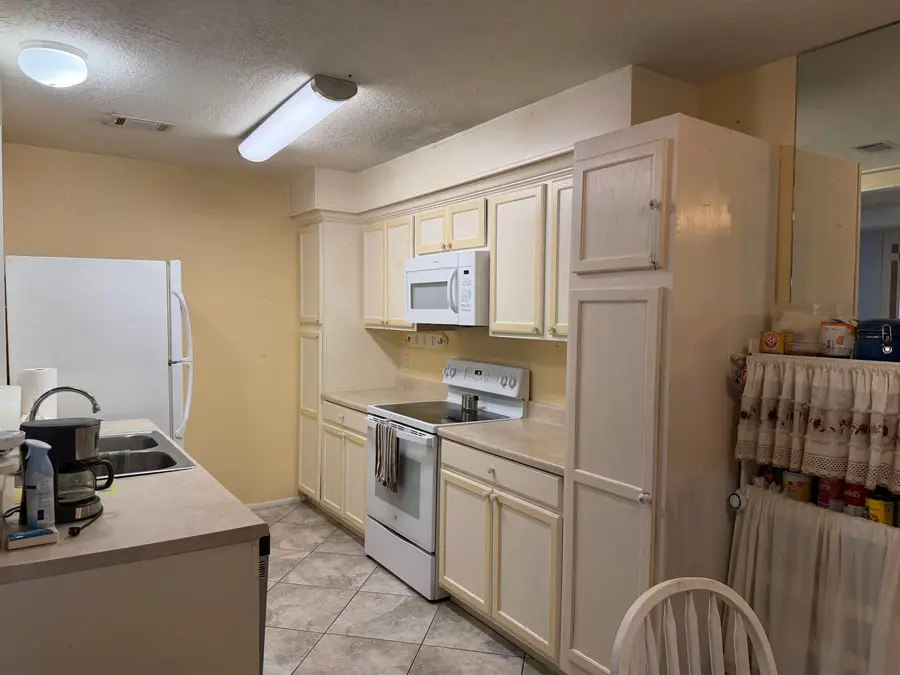1002 Park Meadow Dr, Beaumont, TX 77706-3922 - #3