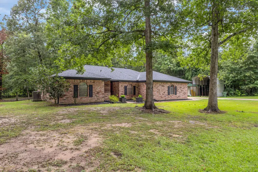 4645 Woodhaven St, Vidor, TX 77662 - #3