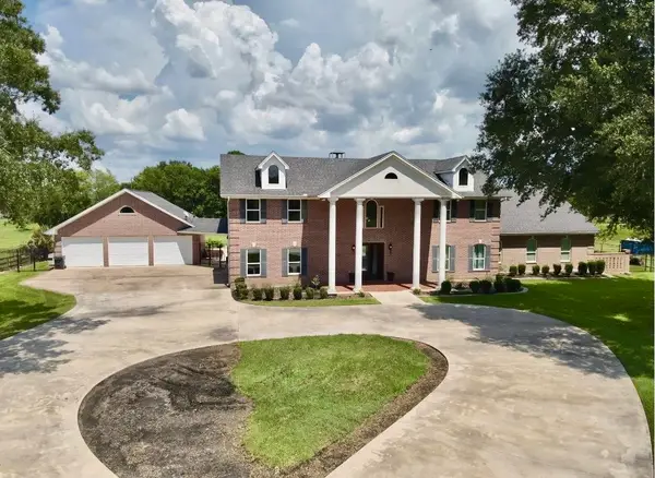 1132 Moore Rd, Beaumont, TX 77713