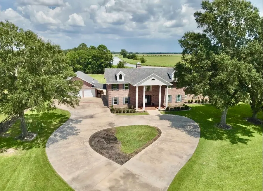 1132 Moore Rd, Beaumont, TX 77713 - #2