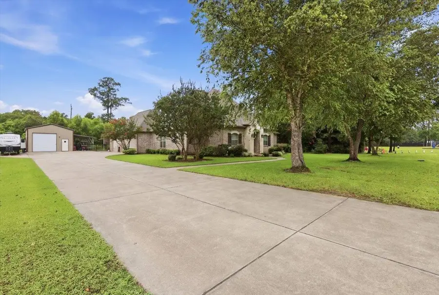 12050 Woodland Drive, Beaumont, TX 77705 - #2