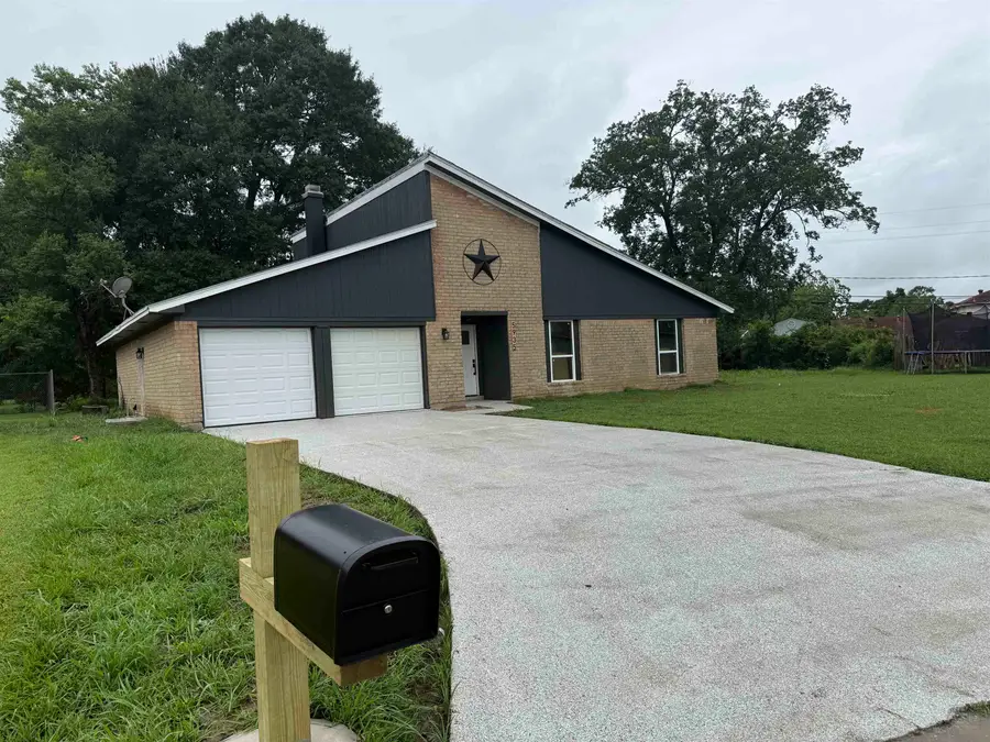 5935 Falcon Ln, Beaumont, TX 77708 - #2