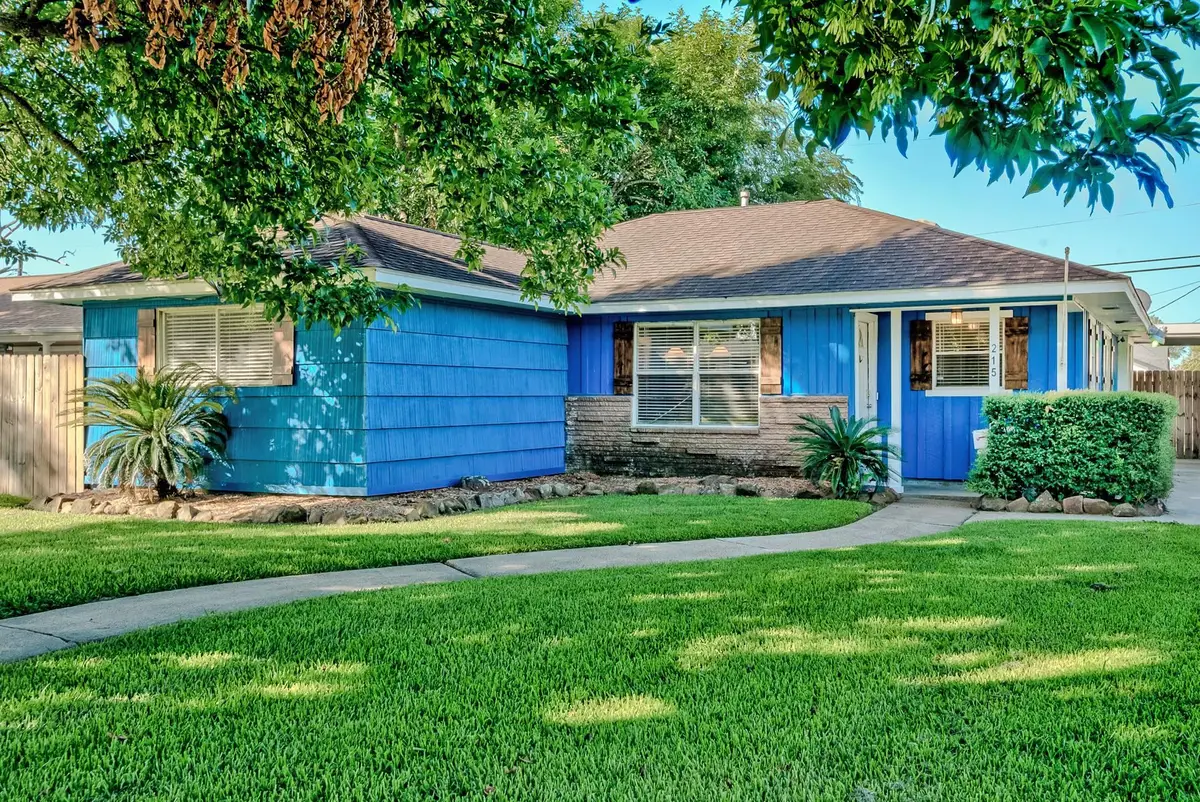 215 N 34th St., Nederland, TX 77651 - #1