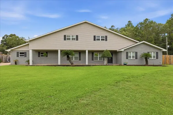 7165 Carroll Lane, Beaumont, TX 77713