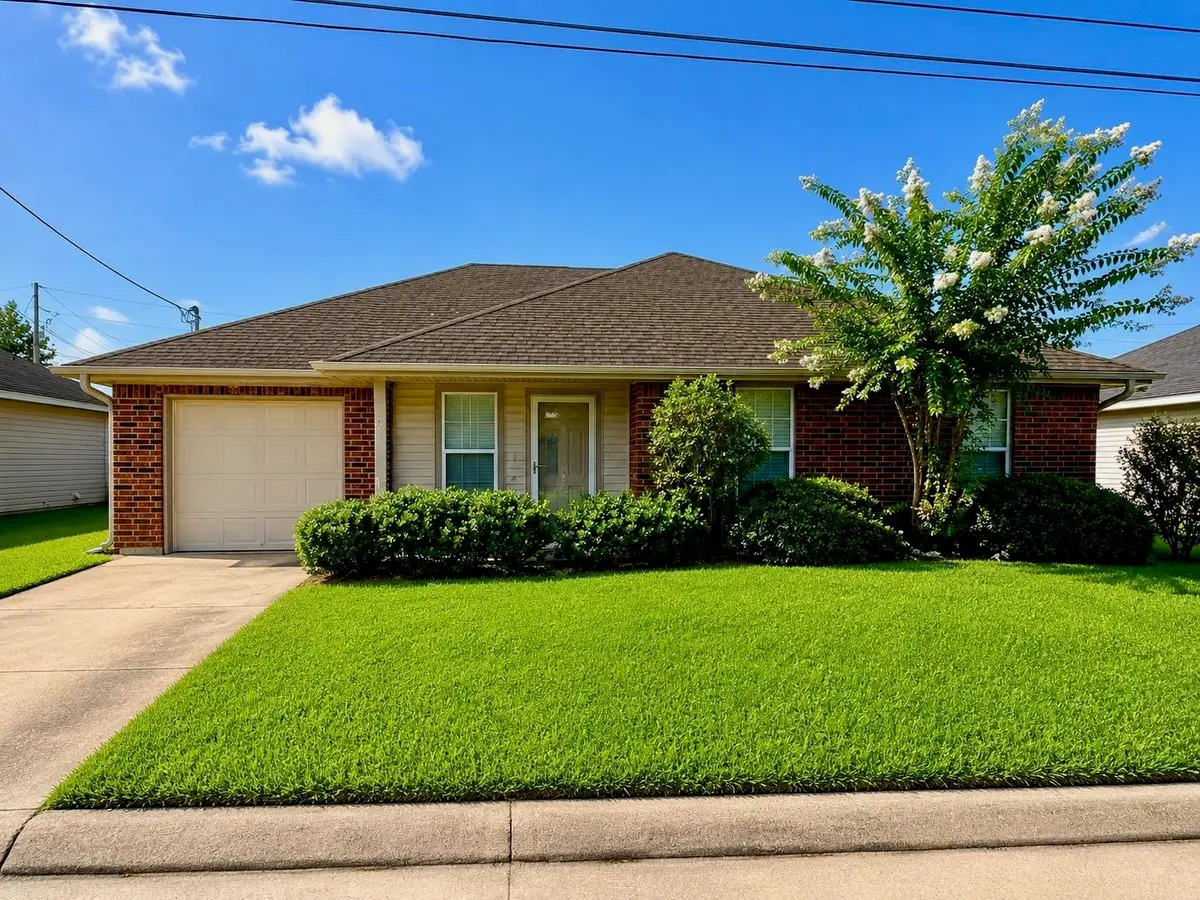 5640 N Springfield Cir, Lumberton, TX 77657 - #1