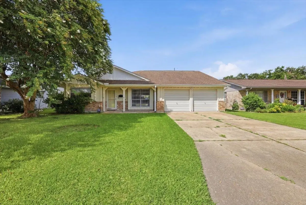 407 N 35th Street, Nederland, TX 77627 - #1