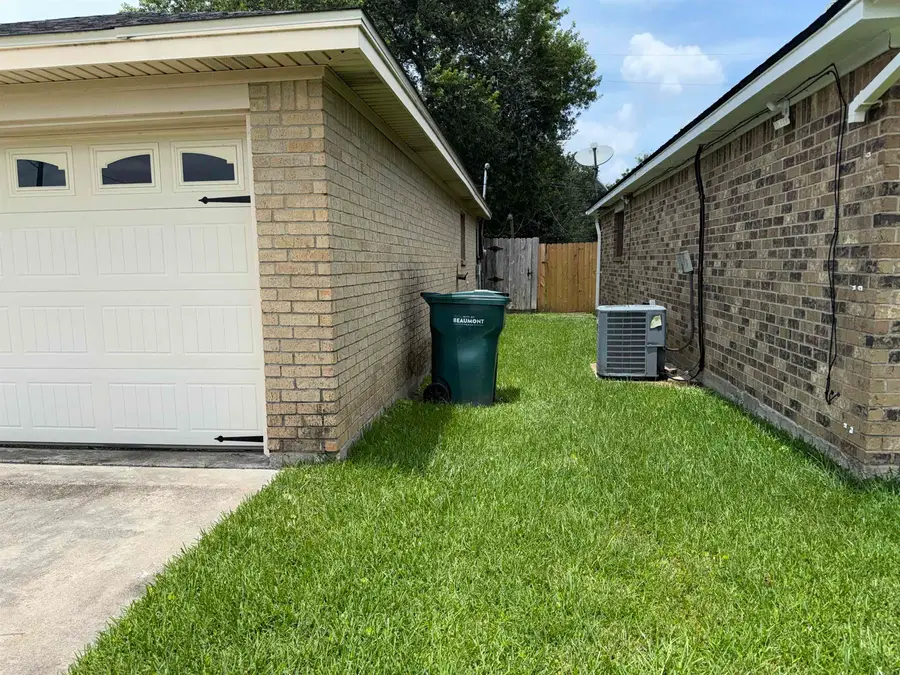 9550 Faggard Rd, Beaumont, TX 77707 - #3