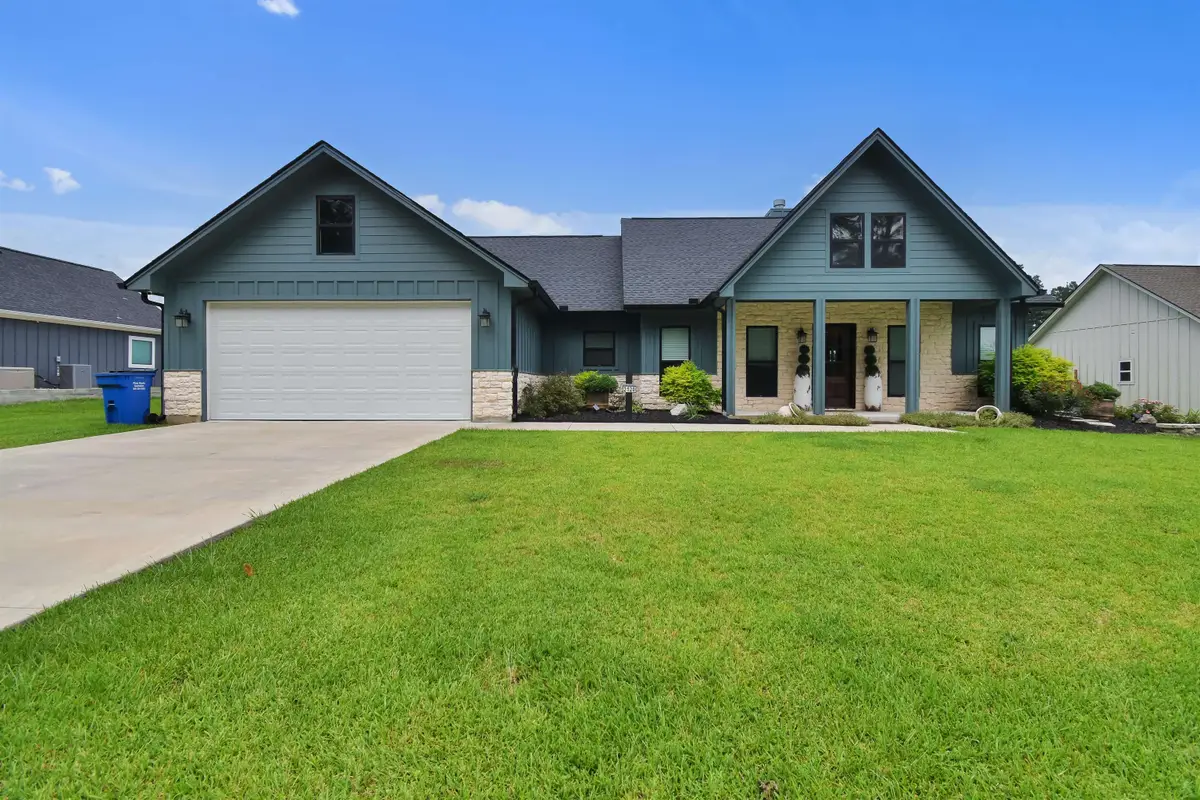 2120 Neyland Dr., Silsbee, TX 77656 - #1