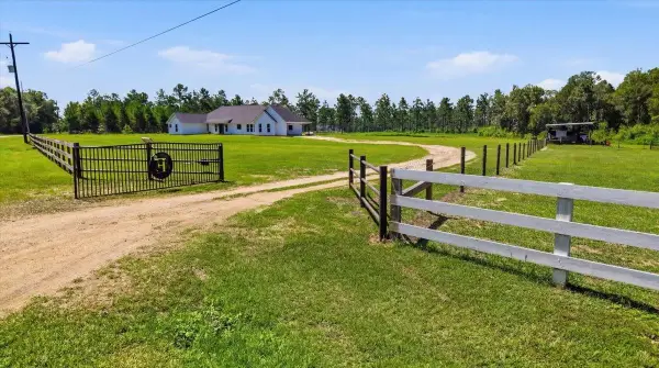 1016 CR 4472, Warren, TX 77664