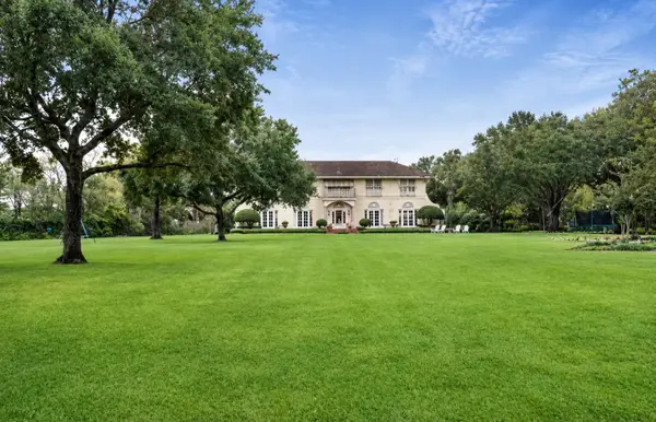 103 W CALDWOOD DR, Beaumont, TX 77707