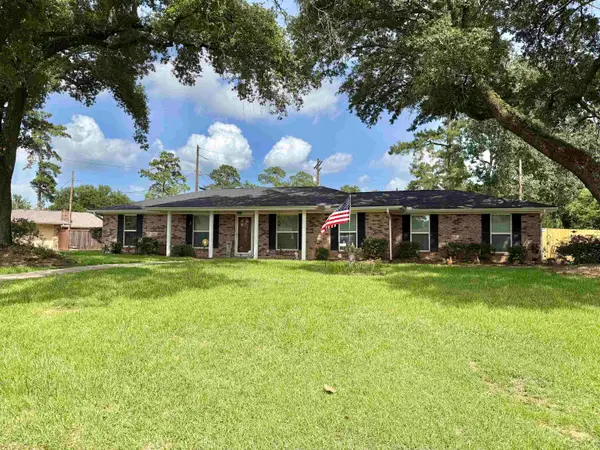 1750 Galway Dr, Vidor, TX 77662