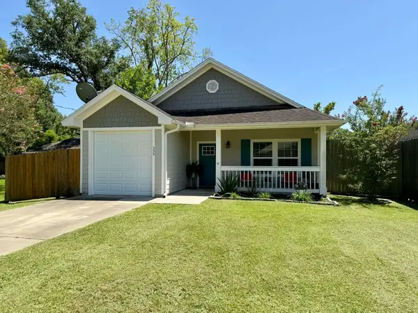 355 W Barkley, Sour Lake, TX 77659
