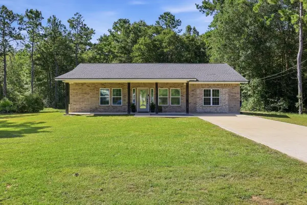4441 Grace Lane, Lumberton, TX 77657