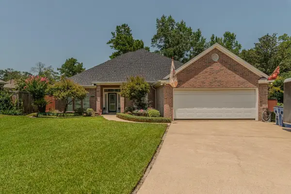145 Norwood Dr., Lumberton, TX 77657