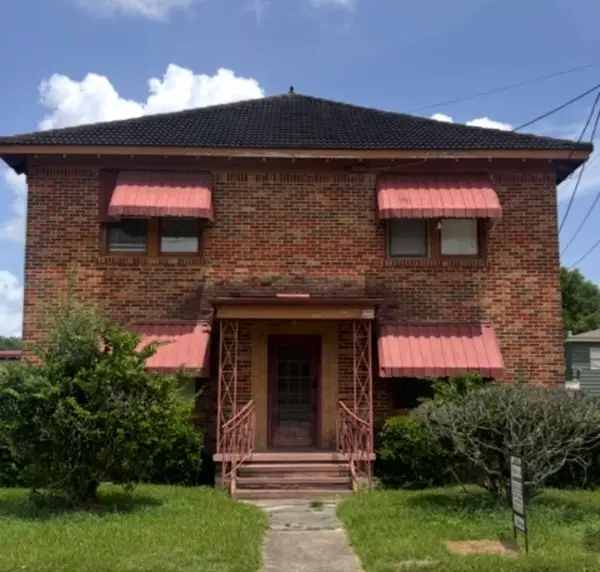 1160 N 7th, Beaumont, TX 77701