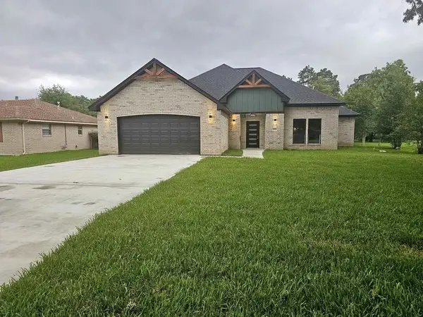 5215 McAnelly, Beaumont, TX 77708
